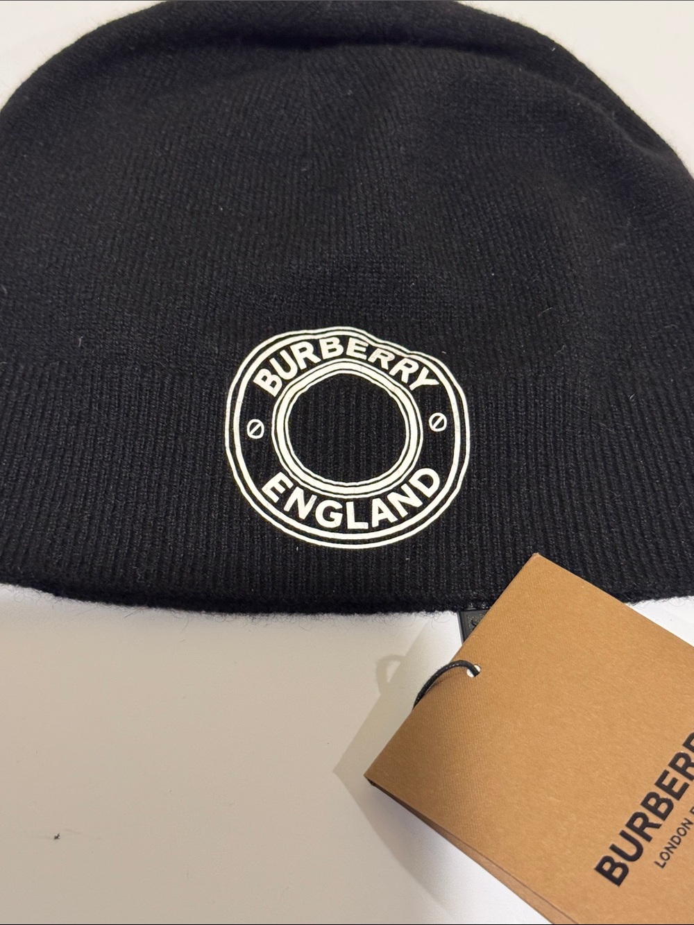NWT Burberry solid beanie black hat . - Picture 2 of 5